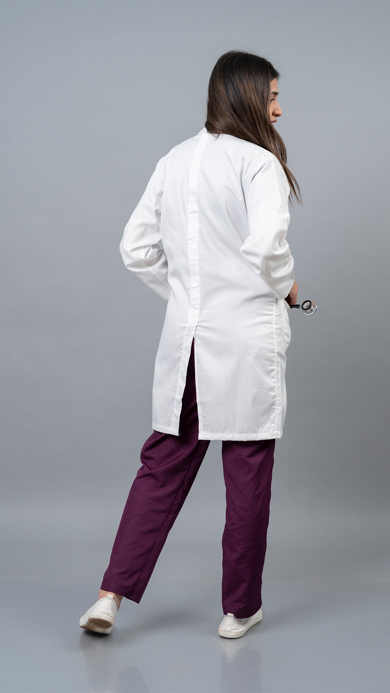 VastraMedwear Full Sleeves Knee length Lab Coat/Apron for Chemistry Lab and Medical Students Women